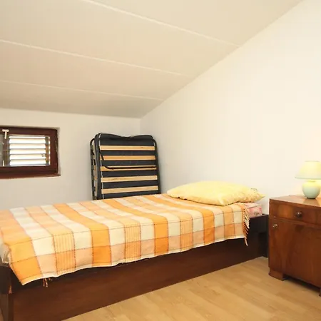 With Parking Space Valbandon, - 7355 Apartamento
